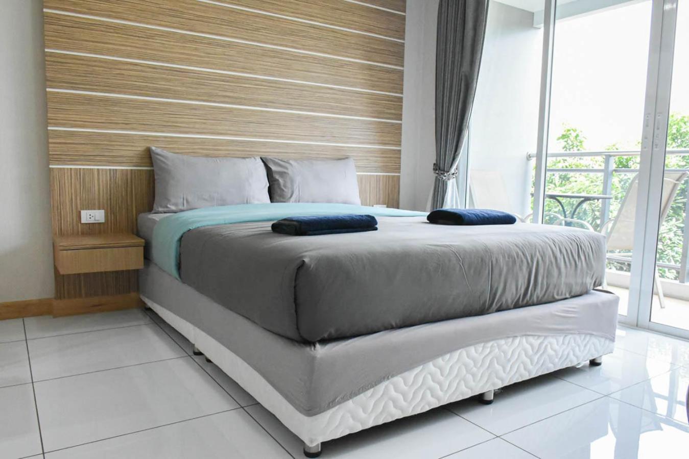 Whale Marina Condominium Na Chom Thian Room photo
