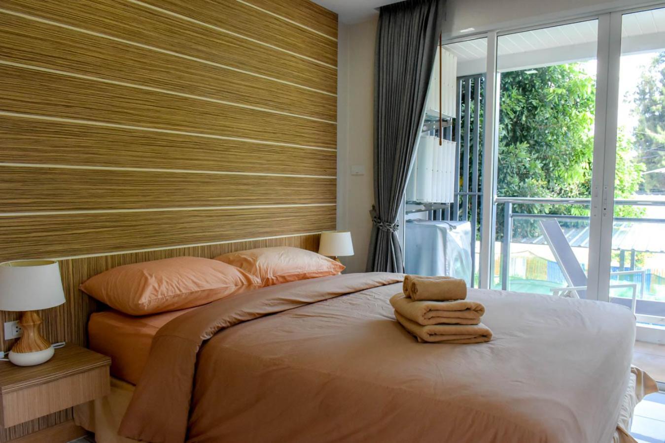 Whale Marina Condominium Na Chom Thian Room photo